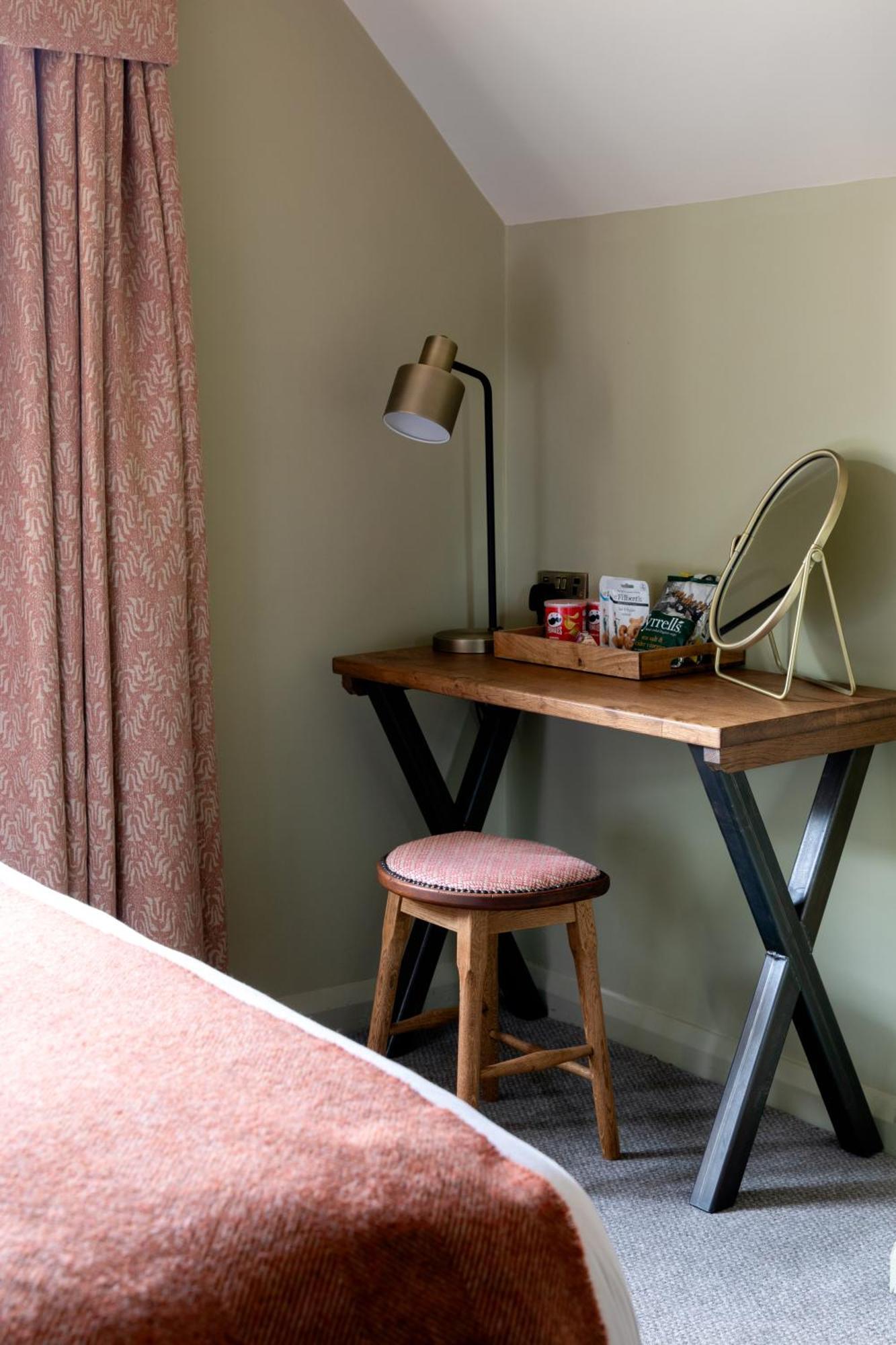 The Carnarvon Arms Hotell Newbury  Exteriör bild