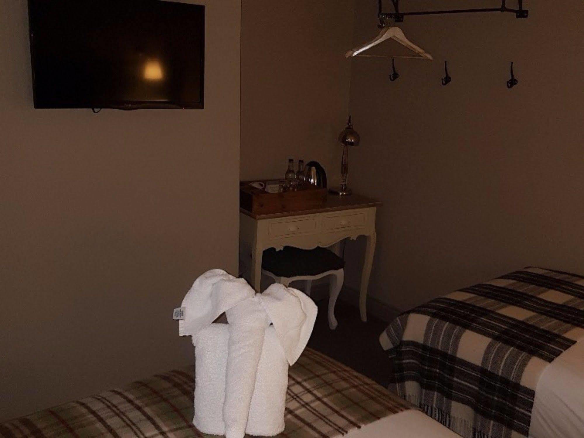 The Carnarvon Arms Hotell Newbury  Exteriör bild
