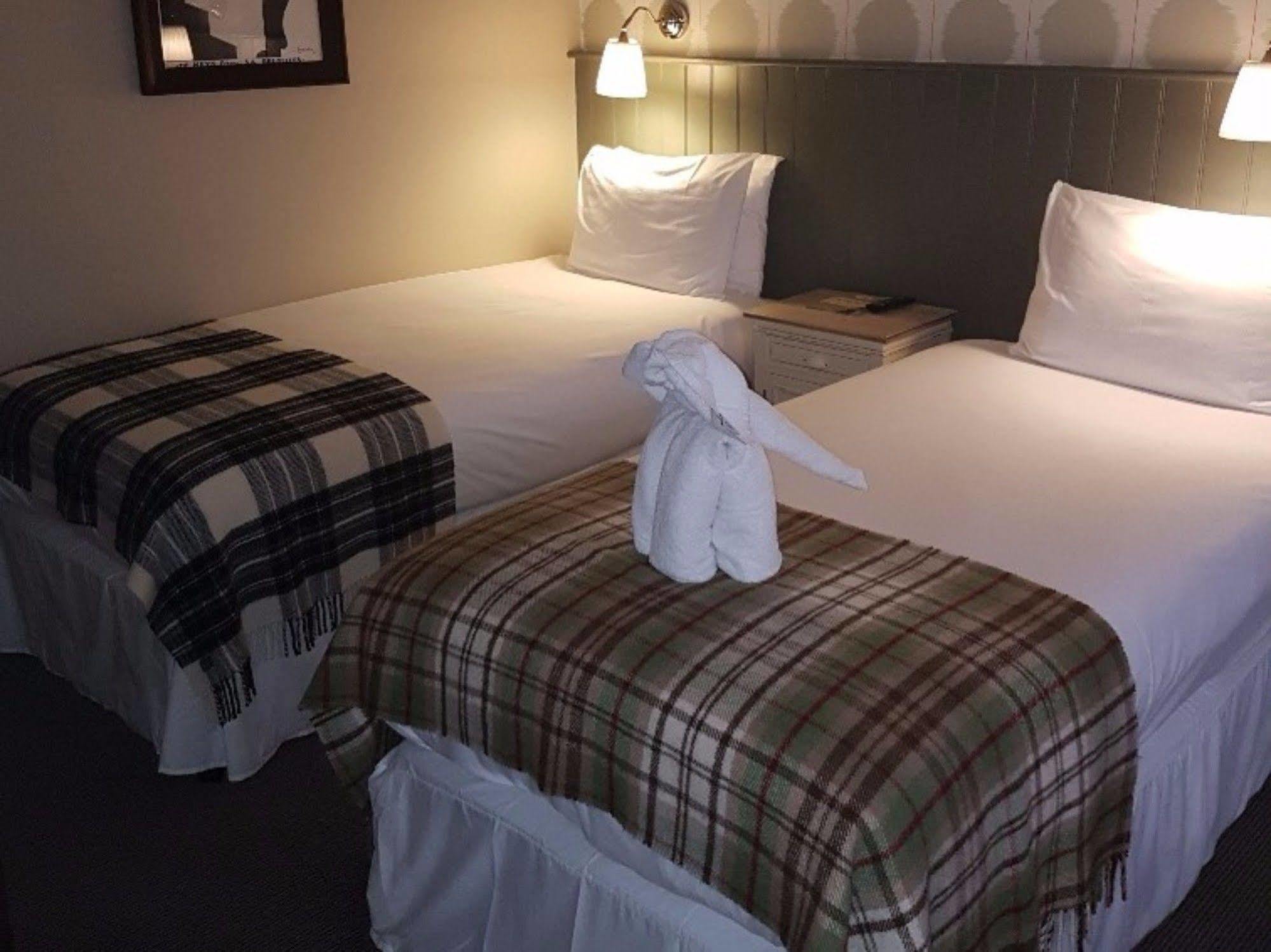 The Carnarvon Arms Hotell Newbury  Exteriör bild